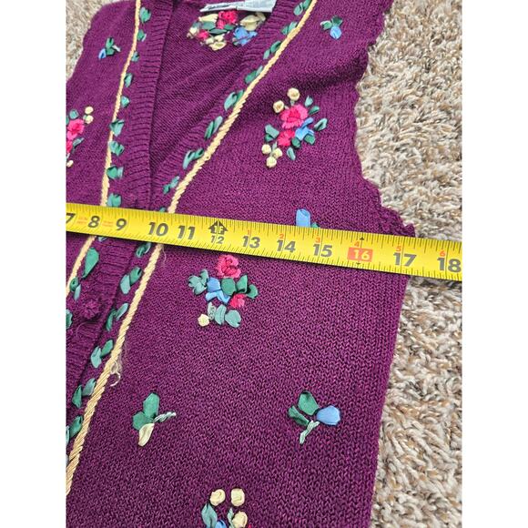 Vintage Knit Sweater Vest Purple Floral Embroidered Cottagecore Grandmacore - Picture 8 of 8